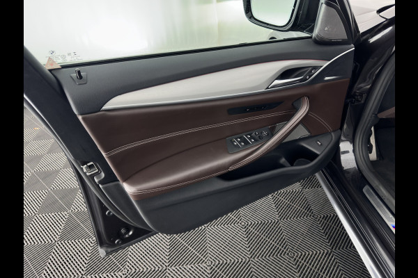 BMW 5 Serie 520i High Executive Edition M-Sportpack Aut. *PANO | LUXURY-LEATHER | FULL-LED | HARMAN/KARDON | MEMORY-PACK | DIGI-COCKPIT | NAVI-FULLMAP | HEATED-SPORTSEATS | DAB+ | AMBIENT-LIGHT | ECC | PDC | CRUISE | 19''ALU*