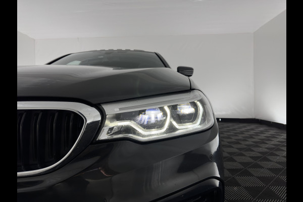 BMW 5 Serie 520i High Executive Edition M-Sportpack Aut. *PANO | LUXURY-LEATHER | FULL-LED | HARMAN/KARDON | MEMORY-PACK | DIGI-COCKPIT | NAVI-FULLMAP | HEATED-SPORTSEATS | DAB+ | AMBIENT-LIGHT | ECC | PDC | CRUISE | 19''ALU*