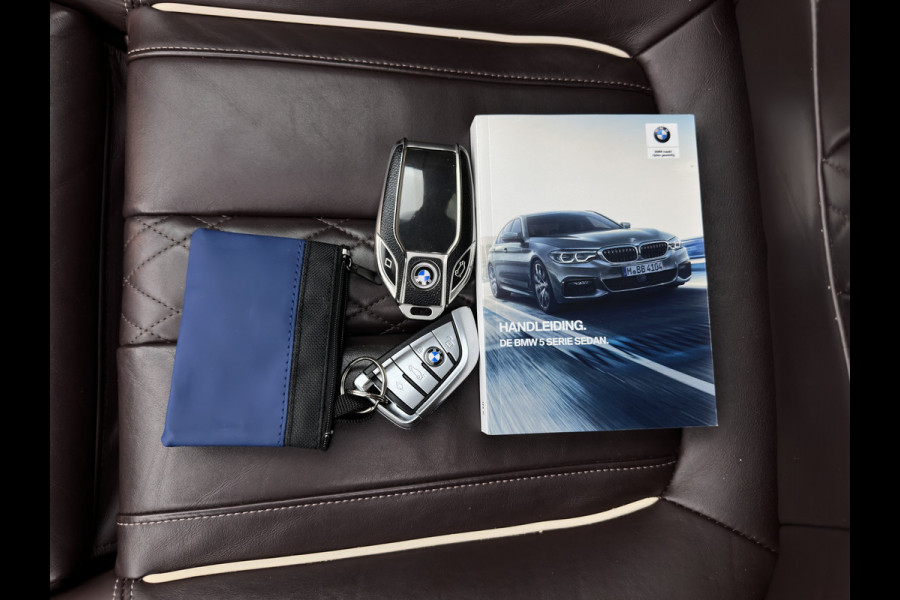 BMW 5 Serie 520i High Executive Edition M-Sportpack Aut. *PANO | LUXURY-LEATHER | FULL-LED | HARMAN/KARDON | MEMORY-PACK | DIGI-COCKPIT | NAVI-FULLMAP | HEATED-SPORTSEATS | DAB+ | AMBIENT-LIGHT | ECC | PDC | CRUISE | 19''ALU*