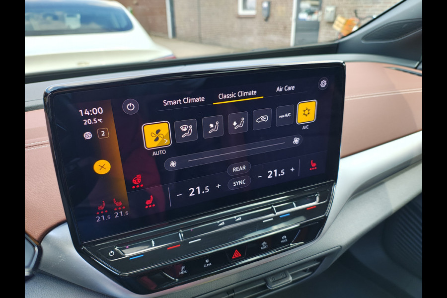 Volkswagen ID.4 Pro Max 77kWh Ergo-Active Elek. Stoelen Memory Leer/Alcantara Trekhaak Warmtepomp Panoramadak Head-Up 360°Camera Apple Carplay A Adap.Cruise Elek.Achterklep Stoel+Stuurverwarming DAB Keyless Advanced 1e Eigenaar Origineel Nederlandse Auto Zeer Compleet! Volkswagen ID.4 Pro Max 77kWh Ergo-Active Elek. Stoelen Memory Leer/Alcantara Trekhaak Warmtepomp Panoramadak Head-Up 360°Camera Apple Carplay A Adap.Cruise Elek.Achterklep Stoel+Stuurverwarming DAB Keyless Advanced 1e Eigenaar Origineel Nederlandse Auto Zeer Compleet!