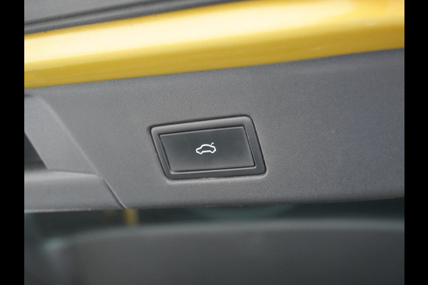 Volkswagen ID.4 Pro Max 77kWh Ergo-Active Elek. Stoelen Memory Leer/Alcantara Trekhaak Warmtepomp Panoramadak Head-Up 360°Camera Apple Carplay A Adap.Cruise Elek.Achterklep Stoel+Stuurverwarming DAB Keyless Advanced 1e Eigenaar Origineel Nederlandse Auto Zeer Compleet! Volkswagen ID.4 Pro Max 77kWh Ergo-Active Elek. Stoelen Memory Leer/Alcantara Trekhaak Warmtepomp Panoramadak Head-Up 360°Camera Apple Carplay A Adap.Cruise Elek.Achterklep Stoel+Stuurverwarming DAB Keyless Advanced 1e Eigenaar Origineel Nederlandse Auto Zeer Compleet!