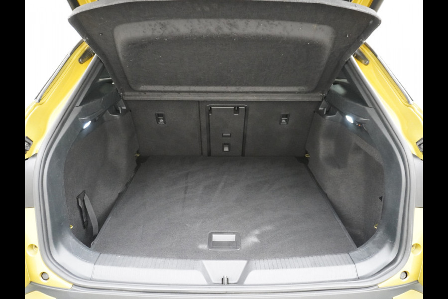 Volkswagen ID.4 Pro Max 77kWh Ergo-Active Elek. Stoelen Memory Leer/Alcantara Trekhaak Warmtepomp Panoramadak Head-Up 360°Camera Apple Carplay A Adap.Cruise Elek.Achterklep Stoel+Stuurverwarming DAB Keyless Advanced 1e Eigenaar Origineel Nederlandse Auto Zeer Compleet! Volkswagen ID.4 Pro Max 77kWh Ergo-Active Elek. Stoelen Memory Leer/Alcantara Trekhaak Warmtepomp Panoramadak Head-Up 360°Camera Apple Carplay A Adap.Cruise Elek.Achterklep Stoel+Stuurverwarming DAB Keyless Advanced 1e Eigenaar Origineel Nederlandse Auto Zeer Compleet!