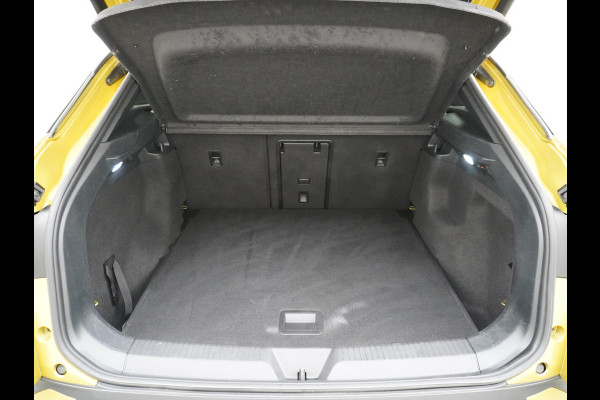 Volkswagen ID.4 Pro Max 77kWh Ergo-Active Elek. Stoelen Memory Leer/Alcantara Trekhaak Warmtepomp Panoramadak Head-Up 360°Camera Apple Carplay A Adap.Cruise Elek.Achterklep Stoel+Stuurverwarming DAB Keyless Advanced 1e Eigenaar Origineel Nederlandse Auto Zeer Compleet! Volkswagen ID.4 Pro Max 77kWh Ergo-Active Elek. Stoelen Memory Leer/Alcantara Trekhaak Warmtepomp Panoramadak Head-Up 360°Camera Apple Carplay A Adap.Cruise Elek.Achterklep Stoel+Stuurverwarming DAB Keyless Advanced 1e Eigenaar Origineel Nederlandse Auto Zeer Compleet!