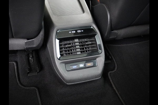 Volkswagen ID.4 Pro Max 77kWh Ergo-Active Elek. Stoelen Memory Leer/Alcantara Trekhaak Warmtepomp Panoramadak Head-Up 360°Camera Apple Carplay A Adap.Cruise Elek.Achterklep Stoel+Stuurverwarming DAB Keyless Advanced 1e Eigenaar Origineel Nederlandse Auto Zeer Compleet! Volkswagen ID.4 Pro Max 77kWh Ergo-Active Elek. Stoelen Memory Leer/Alcantara Trekhaak Warmtepomp Panoramadak Head-Up 360°Camera Apple Carplay A Adap.Cruise Elek.Achterklep Stoel+Stuurverwarming DAB Keyless Advanced 1e Eigenaar Origineel Nederlandse Auto Zeer Compleet!