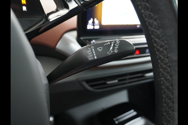 Volkswagen ID.4 Pro Max 77kWh Ergo-Active Elek. Stoelen Memory Leer/Alcantara Trekhaak Warmtepomp Panoramadak Head-Up 360°Camera Apple Carplay A Adap.Cruise Elek.Achterklep Stoel+Stuurverwarming DAB Keyless Advanced 1e Eigenaar Origineel Nederlandse Auto Zeer Compleet! Volkswagen ID.4 Pro Max 77kWh Ergo-Active Elek. Stoelen Memory Leer/Alcantara Trekhaak Warmtepomp Panoramadak Head-Up 360°Camera Apple Carplay A Adap.Cruise Elek.Achterklep Stoel+Stuurverwarming DAB Keyless Advanced 1e Eigenaar Origineel Nederlandse Auto Zeer Compleet!