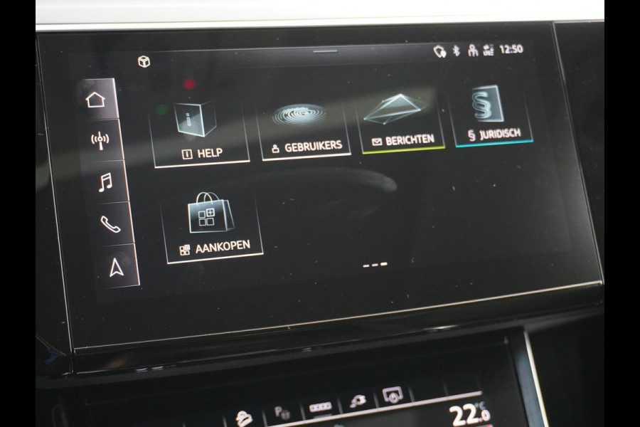 Audi e-tron 55 Quattro 95kWh 408PK Trekhaak Leder/Alcantara Panoramadak Adap.Cruise Navi Ecc Stoelverwarming Business Edition Plus Luchtvering Memory Lmv Elek.Achterklep Privacy Glas Keyless 1e Eigenaar 1.800KG Trekgewicht Zeer compleet!