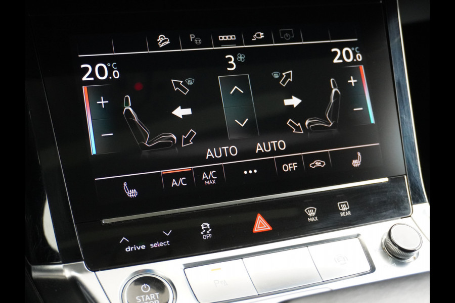 Audi e-tron 55 Quattro 95kWh 408PK Trekhaak Leder/Alcantara Panoramadak Adap.Cruise Navi Ecc Stoelverwarming Business Edition Plus Luchtvering Memory Lmv Elek.Achterklep Privacy Glas Keyless 1e Eigenaar 1.800KG Trekgewicht Zeer compleet!