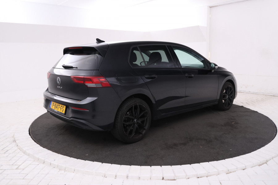 Volkswagen Golf 1.0 TSI Life 5  Deurs hatchback, Stoelverw. Apple carplay Volkswagen Golf 1.0 TSI Life 5  Deurs hatchback, Stoelverw. Apple carplay