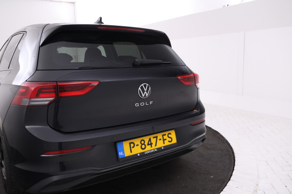 Volkswagen Golf 1.0 TSI Life 5  Deurs hatchback, Stoelverw. Apple carplay Volkswagen Golf 1.0 TSI Life 5  Deurs hatchback, Stoelverw. Apple carplay