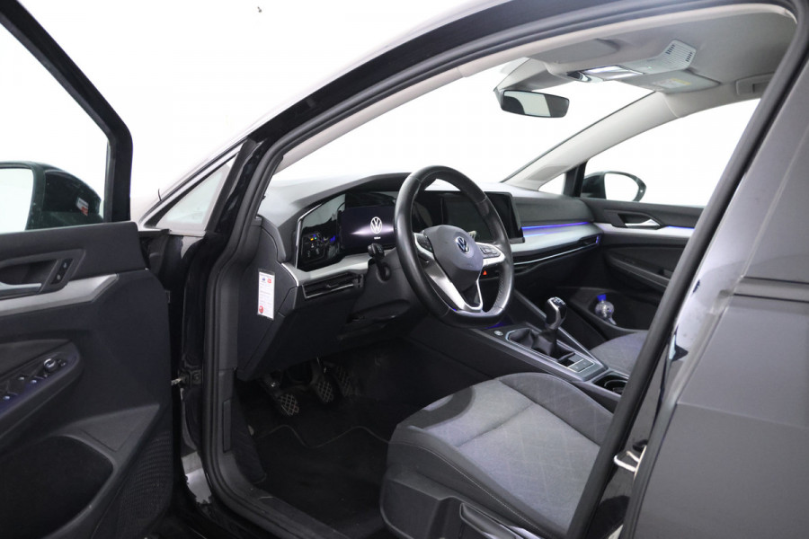Volkswagen Golf 1.0 TSI Life 5  Deurs hatchback, Stoelverw. Apple carplay Volkswagen Golf 1.0 TSI Life 5  Deurs hatchback, Stoelverw. Apple carplay