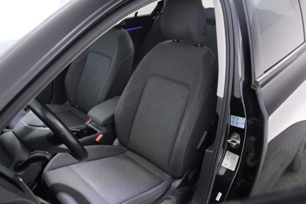 Volkswagen Golf 1.0 TSI Life 5  Deurs hatchback, Stoelverw. Apple carplay Volkswagen Golf 1.0 TSI Life 5  Deurs hatchback, Stoelverw. Apple carplay