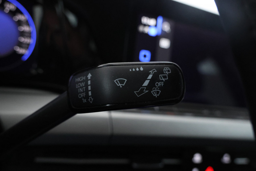 Volkswagen Golf 1.0 TSI Life 5  Deurs hatchback, Stoelverw. Apple carplay Volkswagen Golf 1.0 TSI Life 5  Deurs hatchback, Stoelverw. Apple carplay