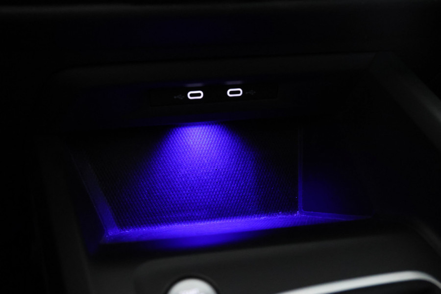 Volkswagen Golf 1.0 TSI Life 5  Deurs hatchback, Stoelverw. Apple carplay Volkswagen Golf 1.0 TSI Life 5  Deurs hatchback, Stoelverw. Apple carplay