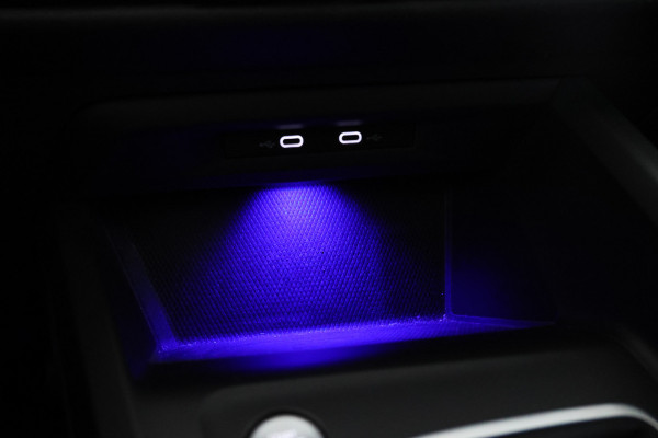 Volkswagen Golf 1.0 TSI Life 5  Deurs hatchback, Stoelverw. Apple carplay Volkswagen Golf 1.0 TSI Life 5  Deurs hatchback, Stoelverw. Apple carplay