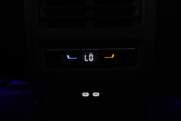 Volkswagen Golf 1.0 TSI Life 5  Deurs hatchback, Stoelverw. Apple carplay Volkswagen Golf 1.0 TSI Life 5  Deurs hatchback, Stoelverw. Apple carplay