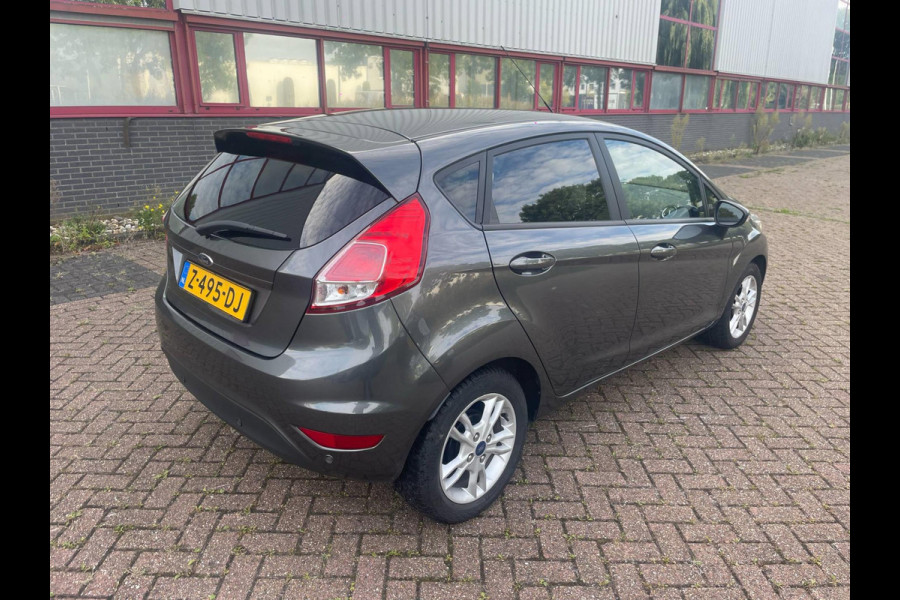 Ford Fiesta 1.0 EcoBoost Titanium / CarPlay Ford Fiesta 1.0 EcoBoost Titanium / CarPlay