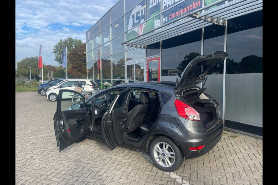 Ford Fiesta 1.0 EcoBoost Titanium / CarPlay Ford Fiesta 1.0 EcoBoost Titanium / CarPlay
