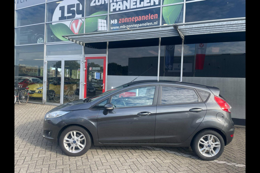 Ford Fiesta 1.0 EcoBoost Titanium / CarPlay Ford Fiesta 1.0 EcoBoost Titanium / CarPlay