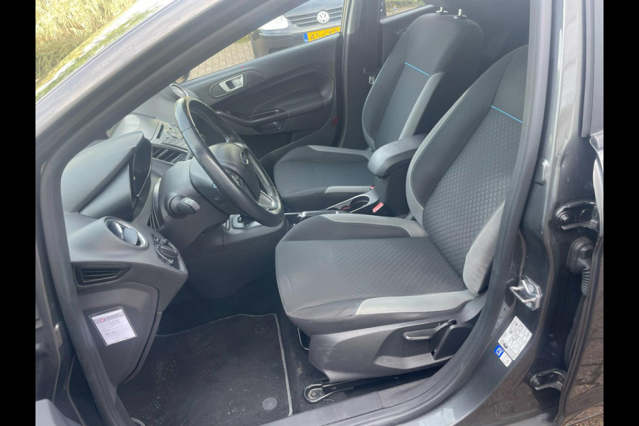 Ford Fiesta 1.0 EcoBoost Titanium / CarPlay Ford Fiesta 1.0 EcoBoost Titanium / CarPlay