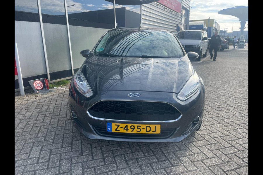 Ford Fiesta 1.0 EcoBoost Titanium / CarPlay Ford Fiesta 1.0 EcoBoost Titanium / CarPlay
