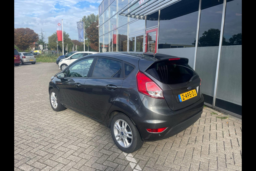 Ford Fiesta 1.0 EcoBoost Titanium / CarPlay Ford Fiesta 1.0 EcoBoost Titanium / CarPlay
