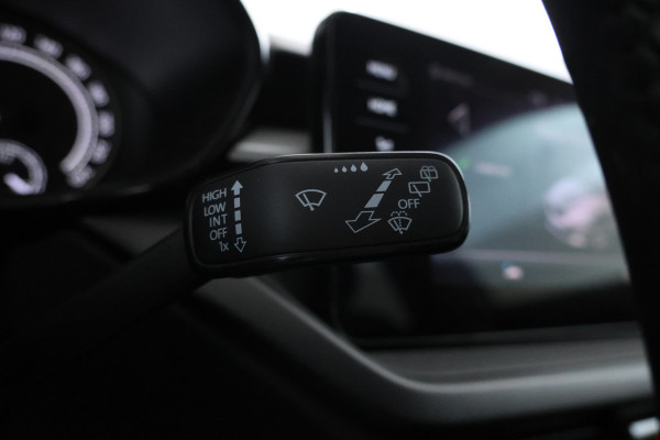 Škoda Fabia 1.0 TSI Ambition Nieuw model, Apple carplay, Climate,