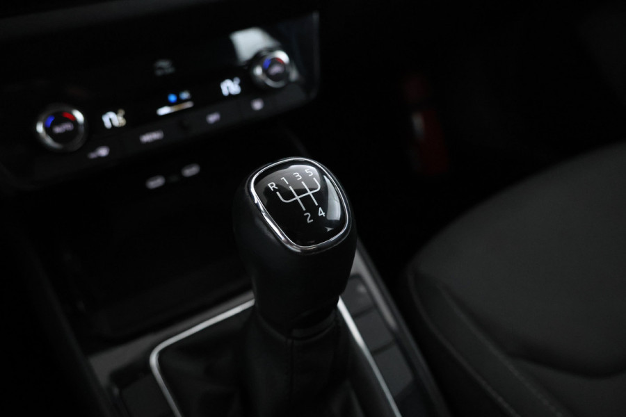 Škoda Fabia 1.0 TSI Ambition Nieuw model, Apple carplay, Climate,