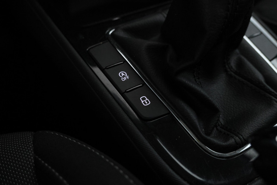 Škoda Fabia 1.0 TSI Ambition Nieuw model, Apple carplay, Climate,