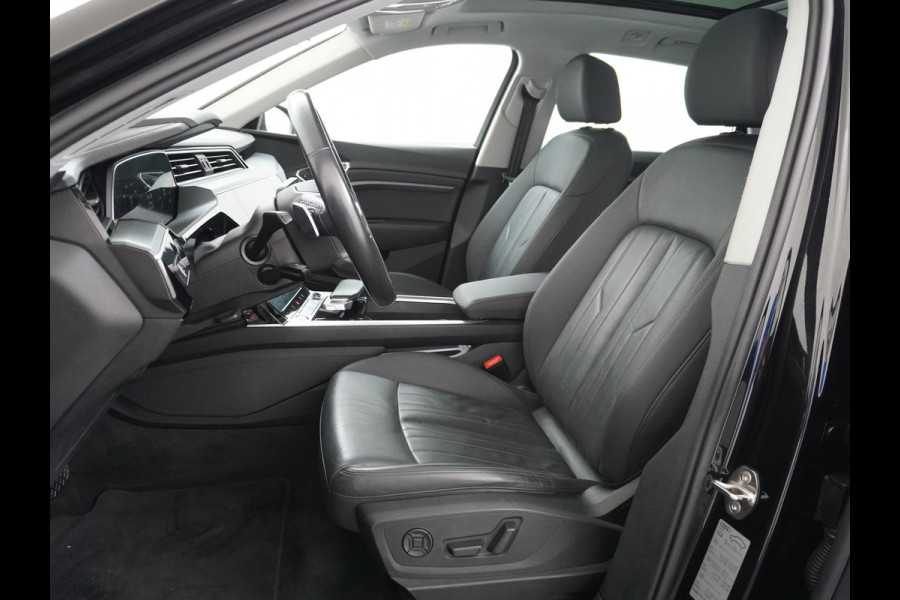 Audi e-tron 50 Quattro Launch Edition Plus 71kWh Leder SOH=91% Panoramadak Adap.Cruise Android Auto Wireless Apple Carplay Navi Ecc Luchtver Memory Stoelverwarming Led Elek.Achterklep Keyless 1e Eigenaar Origineel Nederlandse Auto