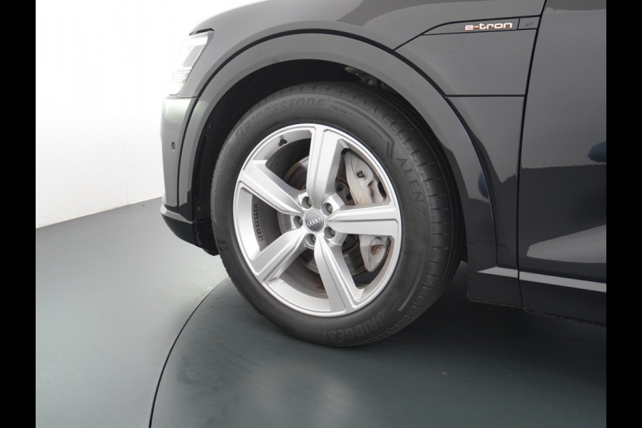 Audi e-tron 50 Quattro Launch Edition Plus 71kWh Leder SOH=91% Panoramadak Adap.Cruise Android Auto Wireless Apple Carplay Navi Ecc Luchtver Memory Stoelverwarming Led Elek.Achterklep Keyless 1e Eigenaar Origineel Nederlandse Auto