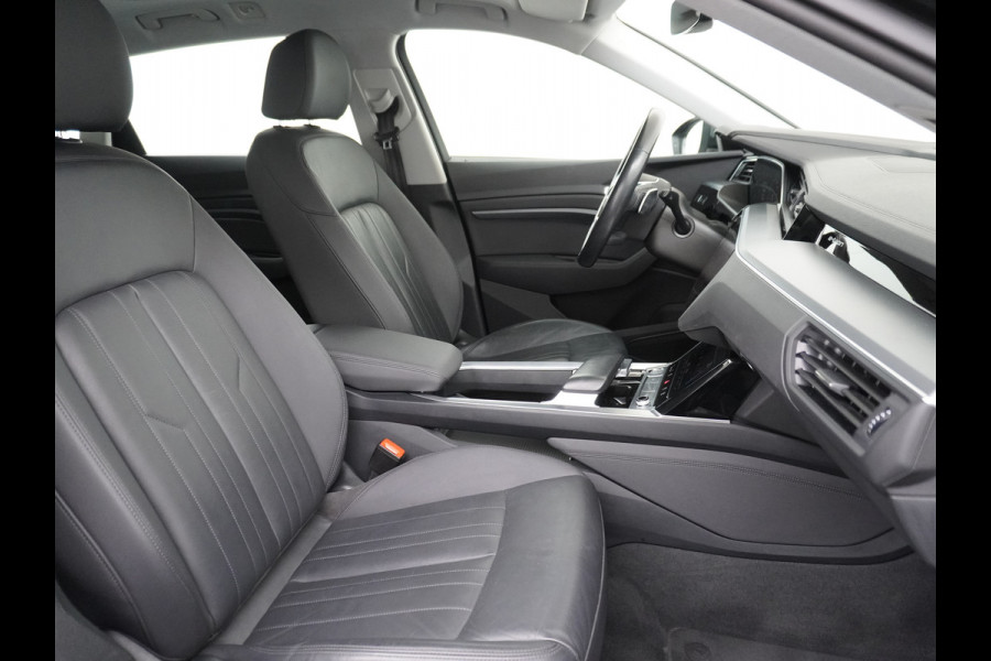 Audi e-tron 50 Quattro Launch Edition Plus 71kWh Leder SOH=91% Panoramadak Adap.Cruise Android Auto Wireless Apple Carplay Navi Ecc Luchtver Memory Stoelverwarming Led Elek.Achterklep Keyless 1e Eigenaar Origineel Nederlandse Auto