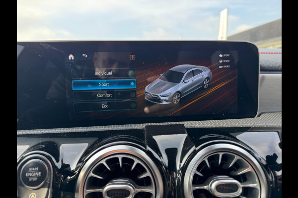 Mercedes-Benz CLA-Klasse 250 Pano 360 camera Sfeerverlichting Memory Mercedes-Benz CLA-Klasse 250 Pano 360 camera Sfeerverlichting Memory