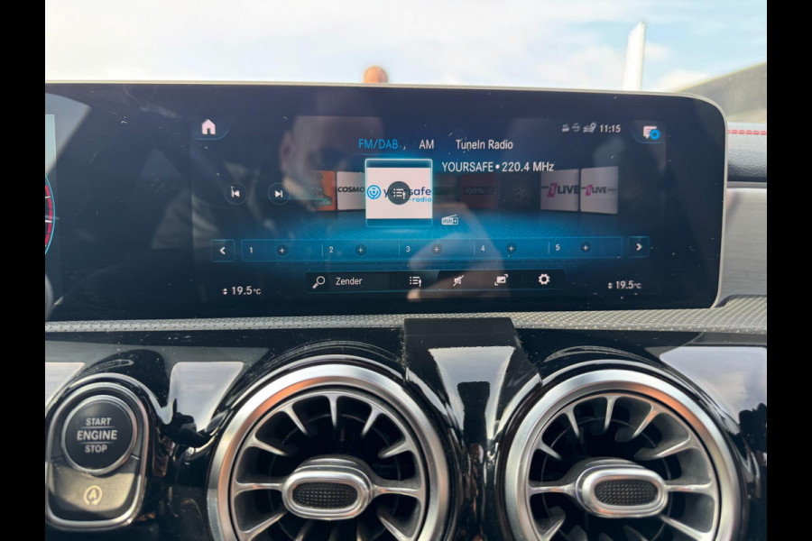 Mercedes-Benz CLA-Klasse 250 Pano 360 camera Sfeerverlichting Memory Mercedes-Benz CLA-Klasse 250 Pano 360 camera Sfeerverlichting Memory