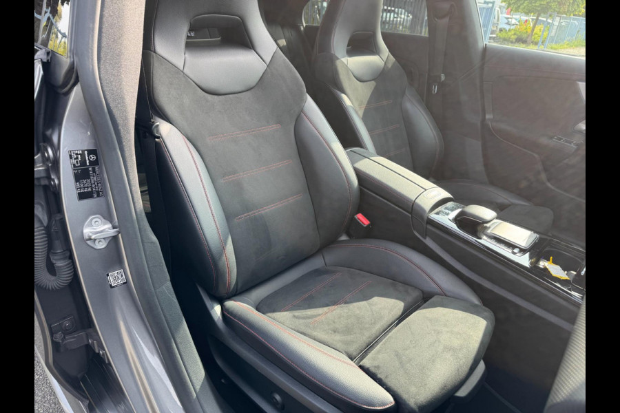 Mercedes-Benz CLA-Klasse 250 Pano 360 camera Sfeerverlichting Memory Mercedes-Benz CLA-Klasse 250 Pano 360 camera Sfeerverlichting Memory