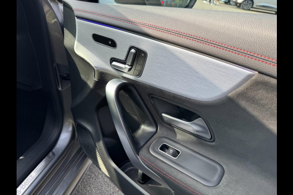 Mercedes-Benz CLA-Klasse 250 Pano 360 camera Sfeerverlichting Memory Mercedes-Benz CLA-Klasse 250 Pano 360 camera Sfeerverlichting Memory