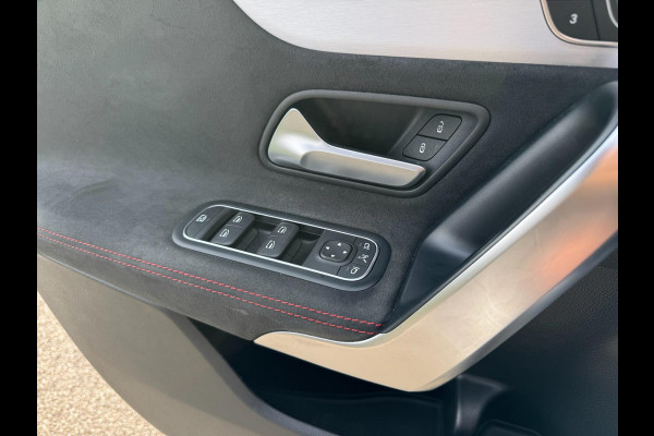 Mercedes-Benz CLA-Klasse 250 Pano 360 camera Sfeerverlichting Memory Mercedes-Benz CLA-Klasse 250 Pano 360 camera Sfeerverlichting Memory