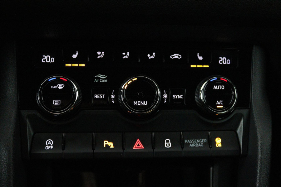 Škoda Kodiaq 1.5 TSI Sportline Business (TREKHAAK, DIGITALE COCKPIT, STOEL/STUUR VERWARMING, CAMERA, ELEKTR STOELEN, SFEER) Škoda Kodiaq 1.5 TSI Sportline Business (TREKHAAK, DIGITALE COCKPIT, STOEL/STUUR VERWARMING, CAMERA, ELEKTR STOELEN, SFEER)