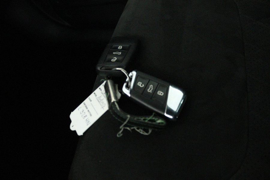 Škoda Kodiaq 1.5 TSI Sportline Business (TREKHAAK, DIGITALE COCKPIT, STOEL/STUUR VERWARMING, CAMERA, ELEKTR STOELEN, SFEER) Škoda Kodiaq 1.5 TSI Sportline Business (TREKHAAK, DIGITALE COCKPIT, STOEL/STUUR VERWARMING, CAMERA, ELEKTR STOELEN, SFEER)