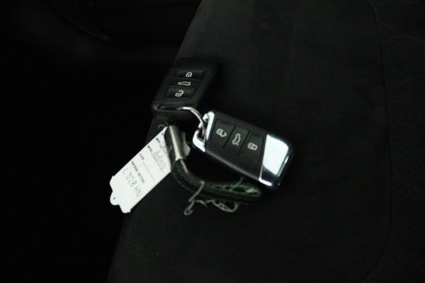 Škoda Kodiaq 1.5 TSI Sportline Business (TREKHAAK, DIGITALE COCKPIT, STOEL/STUUR VERWARMING, CAMERA, ELEKTR STOELEN, SFEER) Škoda Kodiaq 1.5 TSI Sportline Business (TREKHAAK, DIGITALE COCKPIT, STOEL/STUUR VERWARMING, CAMERA, ELEKTR STOELEN, SFEER)