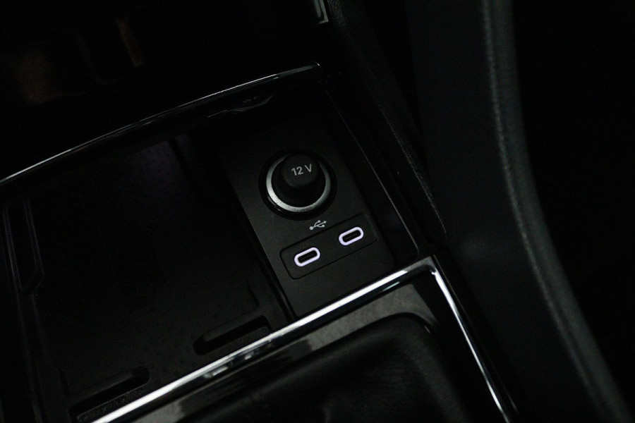 Škoda Kodiaq 1.5 TSI Sportline Business (TREKHAAK, DIGITALE COCKPIT, STOEL/STUUR VERWARMING, CAMERA, ELEKTR STOELEN, SFEER) Škoda Kodiaq 1.5 TSI Sportline Business (TREKHAAK, DIGITALE COCKPIT, STOEL/STUUR VERWARMING, CAMERA, ELEKTR STOELEN, SFEER)