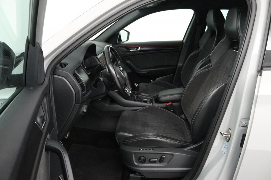 Škoda Kodiaq 1.5 TSI Sportline Business (TREKHAAK, DIGITALE COCKPIT, STOEL/STUUR VERWARMING, CAMERA, ELEKTR STOELEN, SFEER) Škoda Kodiaq 1.5 TSI Sportline Business (TREKHAAK, DIGITALE COCKPIT, STOEL/STUUR VERWARMING, CAMERA, ELEKTR STOELEN, SFEER)
