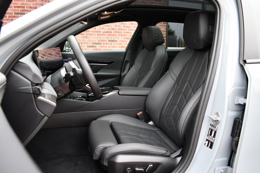 BMW 5 Serie Touring 520i M-Sport Pano Trekh 21inch Brooklyngrau ACC 360 H/K HUD Stoelventilatie