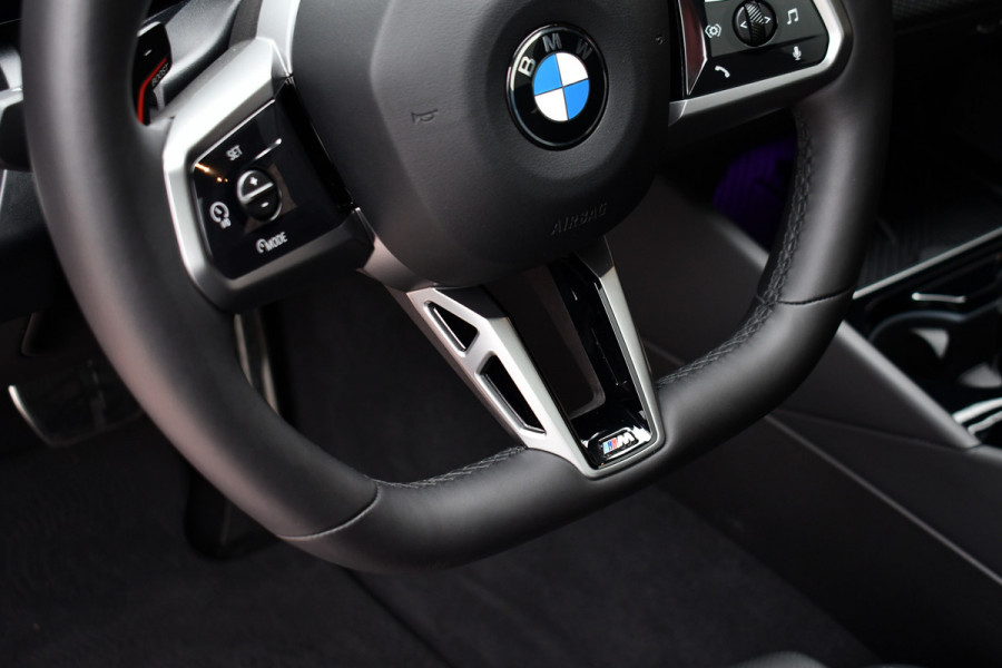 BMW 5 Serie Touring 520i M-Sport Pano Trekh 21inch Brooklyngrau ACC 360 H/K HUD Stoelventilatie