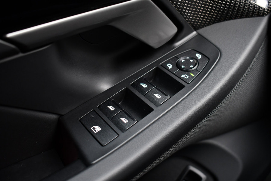 BMW 5 Serie Touring 520i M-Sport Pano Trekh 21inch Brooklyngrau ACC 360 H/K HUD Stoelventilatie