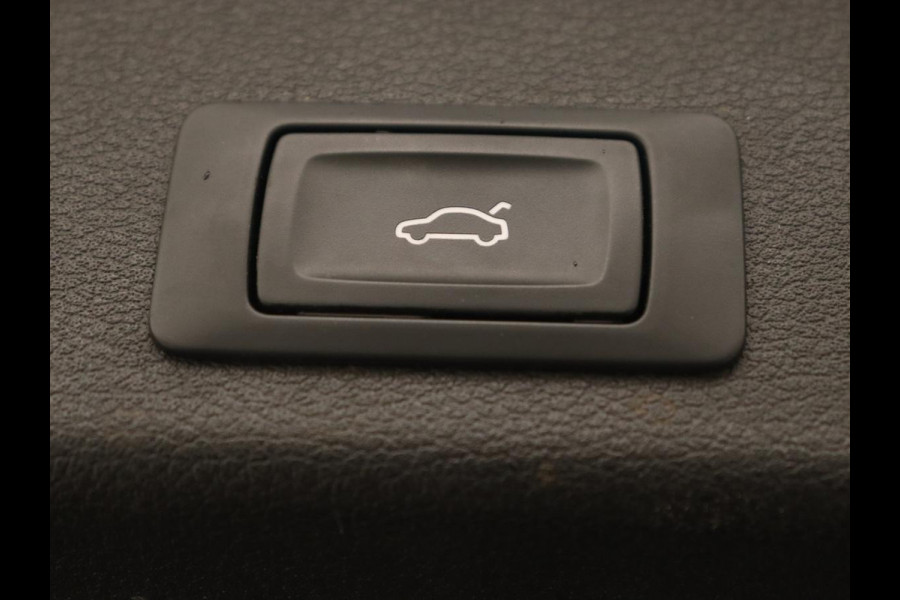 Audi A4 2.0 TFSI Sport S Line Edition | Panoramadak | Carplay | Virtual Cockpit | Sportstoelen | Half leder | Navigatie | Camera | Climate control | Parkeerhulp | Full LED Audi A4 2.0 TFSI Sport S Line Edition | Panoramadak | Carplay | Virtual Cockpit | Sportstoelen | Half leder | Navigatie | Camera | Climate control | Parkeerhulp | Full LED