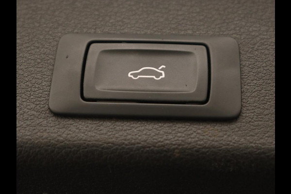 Audi A4 2.0 TFSI Sport S Line Edition | Panoramadak | Carplay | Virtual Cockpit | Sportstoelen | Half leder | Navigatie | Camera | Climate control | Parkeerhulp | Full LED Audi A4 2.0 TFSI Sport S Line Edition | Panoramadak | Carplay | Virtual Cockpit | Sportstoelen | Half leder | Navigatie | Camera | Climate control | Parkeerhulp | Full LED