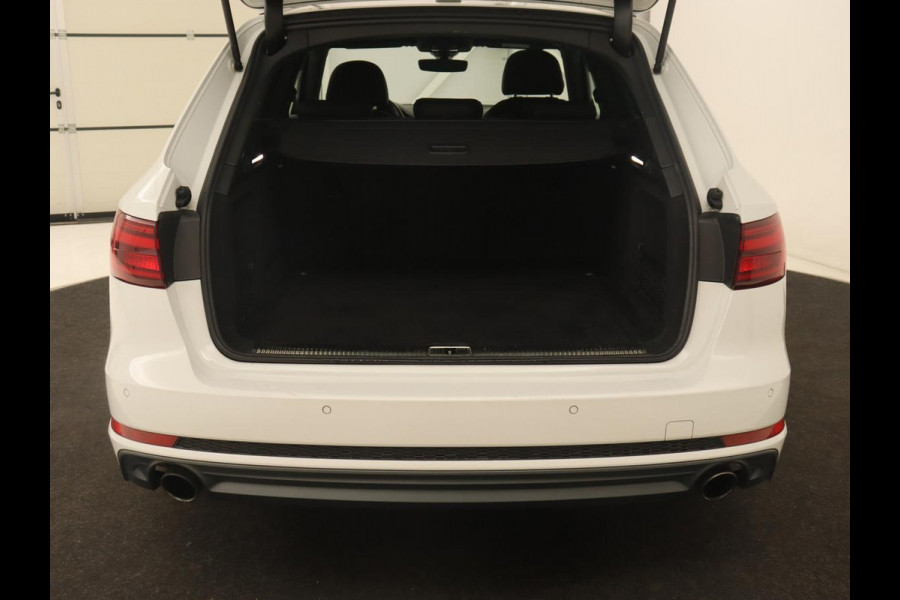 Audi A4 2.0 TFSI Sport S Line Edition | Panoramadak | Carplay | Virtual Cockpit | Sportstoelen | Half leder | Navigatie | Camera | Climate control | Parkeerhulp | Full LED Audi A4 2.0 TFSI Sport S Line Edition | Panoramadak | Carplay | Virtual Cockpit | Sportstoelen | Half leder | Navigatie | Camera | Climate control | Parkeerhulp | Full LED