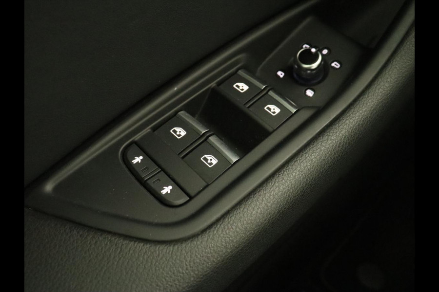 Audi A4 2.0 TFSI Sport S Line Edition | Panoramadak | Carplay | Virtual Cockpit | Sportstoelen | Half leder | Navigatie | Camera | Climate control | Parkeerhulp | Full LED Audi A4 2.0 TFSI Sport S Line Edition | Panoramadak | Carplay | Virtual Cockpit | Sportstoelen | Half leder | Navigatie | Camera | Climate control | Parkeerhulp | Full LED