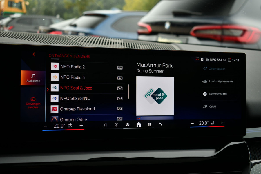 BMW 5 Serie Touring 520i M-Sport Pano Trekh 21inch Brooklyngrau ACC 360 H/K HUD Stoelventilatie