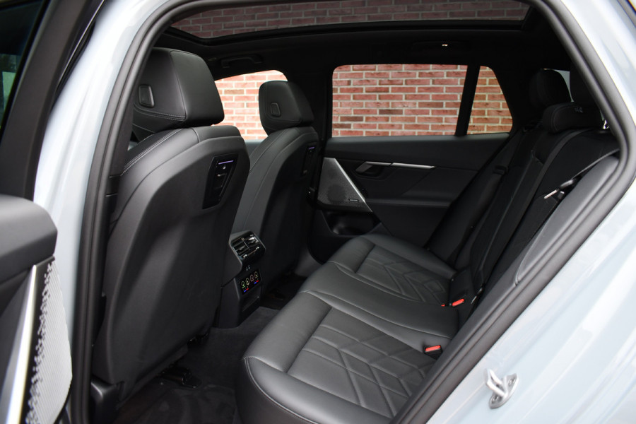 BMW 5 Serie Touring 520i M-Sport Pano Trekh 21inch Brooklyngrau ACC 360 H/K HUD Stoelventilatie